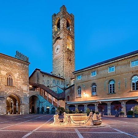 Smart Gold Apartment Luxury Central Bergamo Bagian luar foto