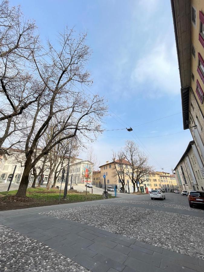 Smart Gold Apartment Luxury Central Bergamo Bagian luar foto