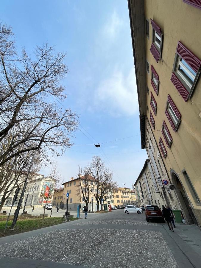 Smart Gold Apartment Luxury Central Bergamo Bagian luar foto