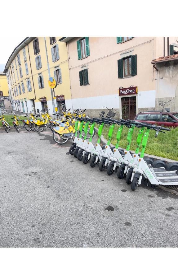 Smart Gold Apartment Luxury Central Bergamo Bagian luar foto