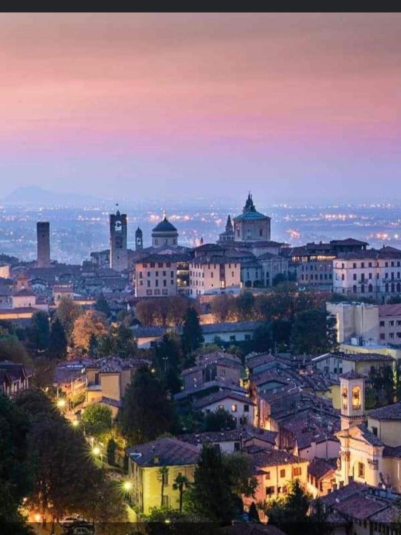 Smart Gold Apartment Luxury Central Bergamo Bagian luar foto